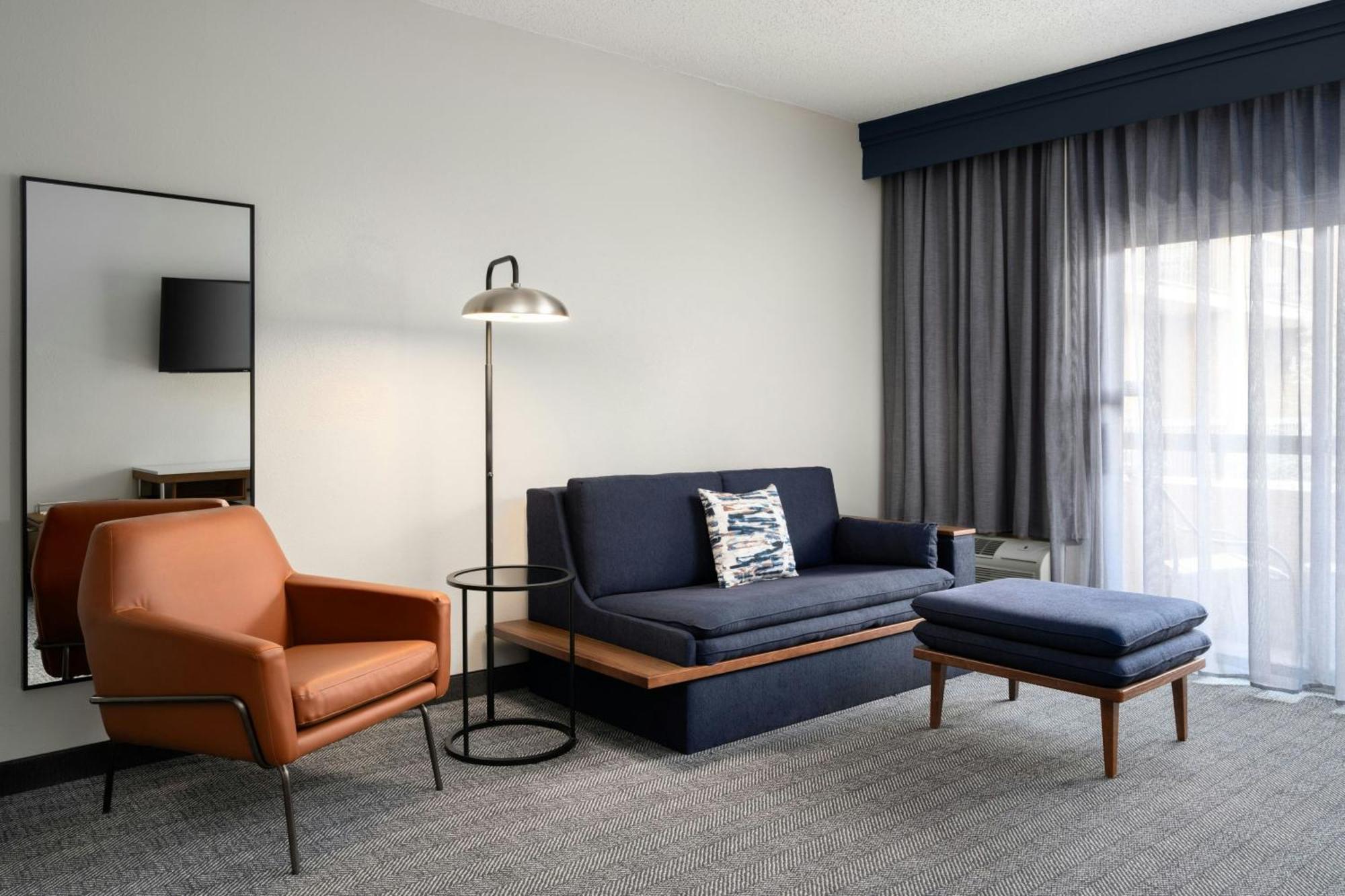 Courtyard Birmingham Хувър Екстериор снимка