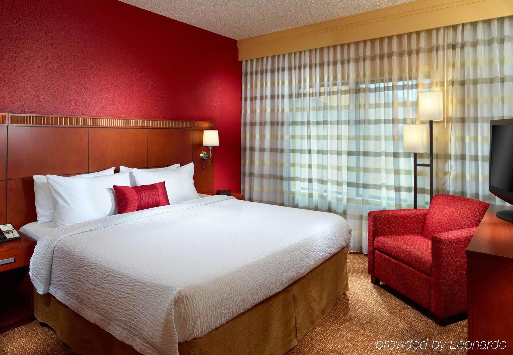 Courtyard Birmingham Хувър Екстериор снимка