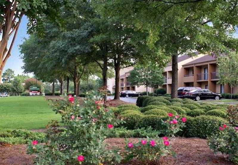 Courtyard Birmingham Хувър Екстериор снимка