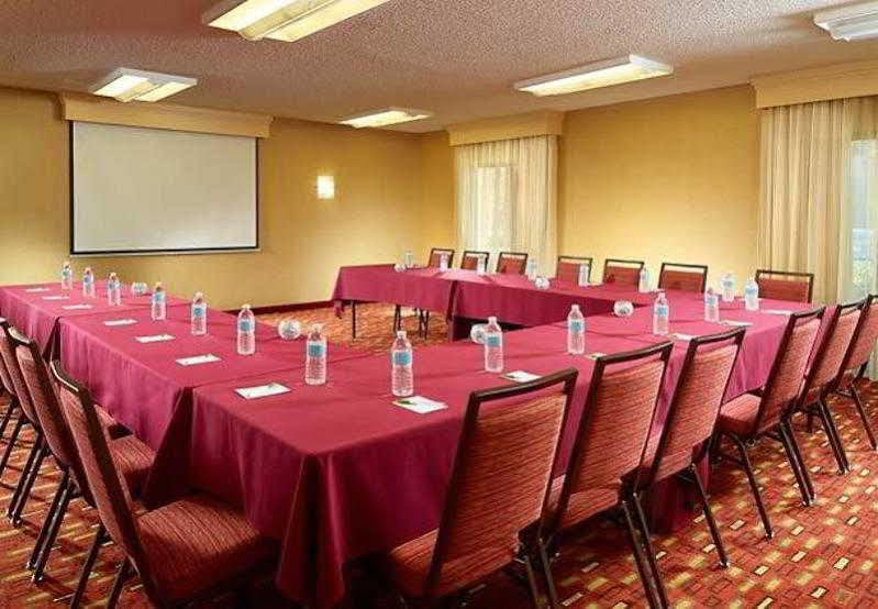 Courtyard Birmingham Хувър Екстериор снимка