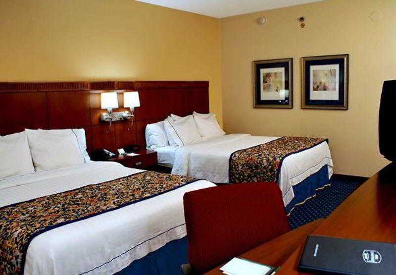 Courtyard Birmingham Хувър Екстериор снимка